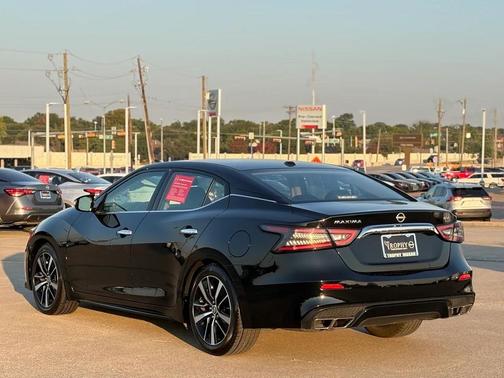 2023 Nissan Maxima SV Xtronic CVT