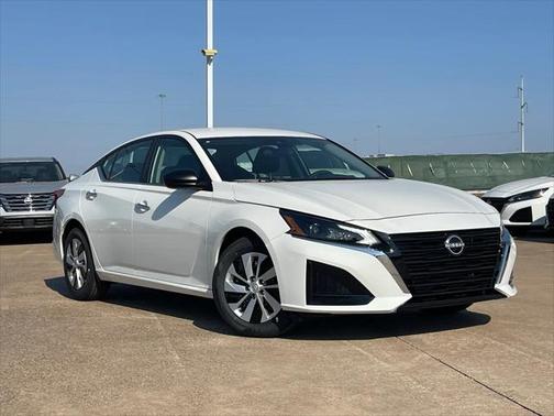 2025 Nissan Altima S FWD