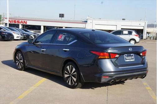 2021 Nissan Altima 2.5 SL