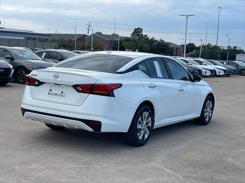 2025 Nissan Altima S FWD