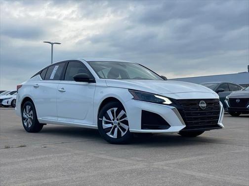 2025 Nissan Altima S FWD