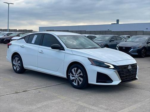 2025 Nissan Altima S FWD