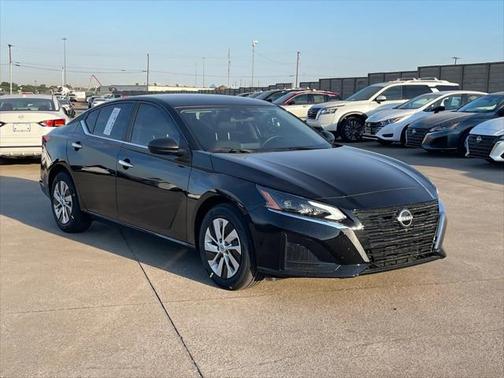 2025 Nissan Altima S FWD