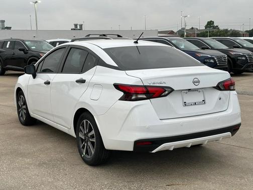 2025 Nissan Versa 1.6 S
