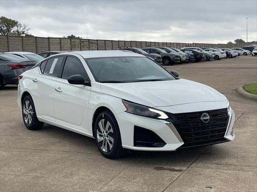 2025 Nissan Altima S FWD