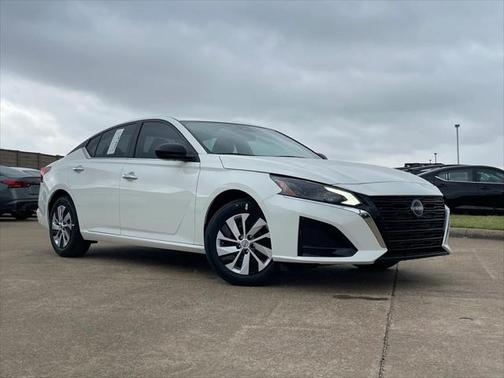 2025 Nissan Altima S FWD