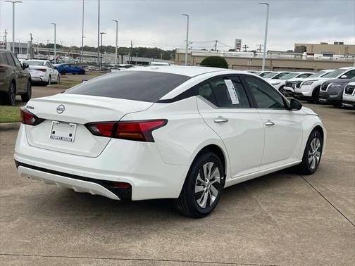 2025 Nissan Altima S FWD