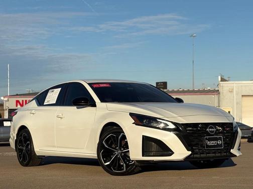 2023 Nissan Altima SR Intelligent AWD