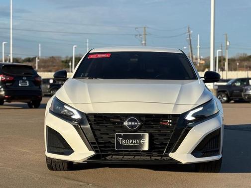 2023 Nissan Altima SR Intelligent AWD