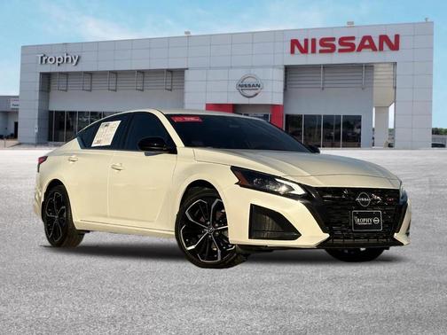 2023 Nissan Altima SR Intelligent AWD