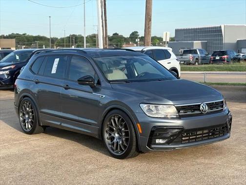 2020 Volkswagen Tiguan 2.0T SE R-Line Black