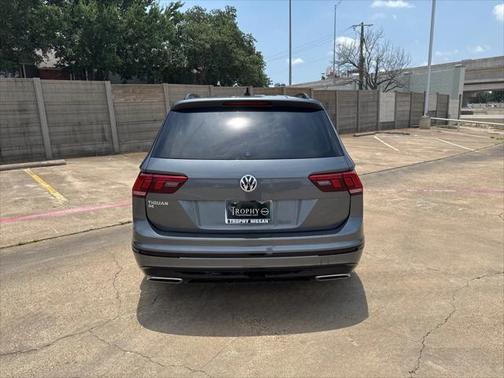 2020 Volkswagen Tiguan 2.0T SE R-Line Black