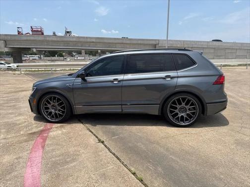 2020 Volkswagen Tiguan 2.0T SE R-Line Black