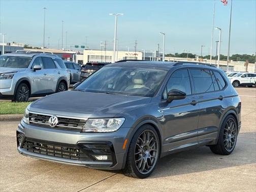 2020 Volkswagen Tiguan 2.0T SE R-Line Black
