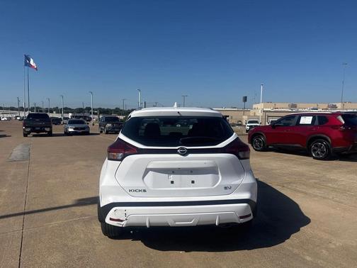 2024 Nissan Kicks SV
