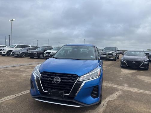 2024 Nissan Kicks S