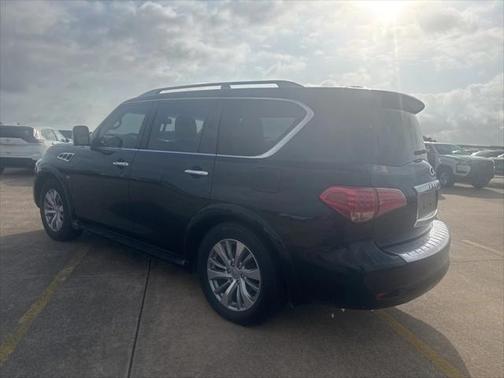 2017 INFINITI QX80 Base