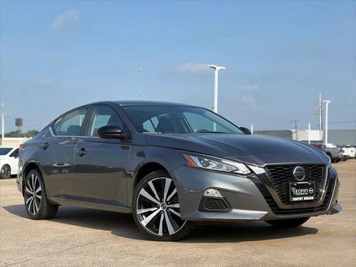 2022 Nissan Altima SR Intelligent AWD