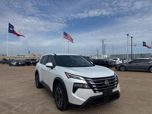 Everest White Pearl 2024 Nissan Rogue SV