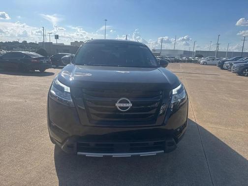 2024 Nissan Pathfinder SL FWD