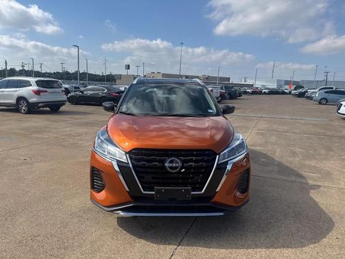 2024 Nissan Kicks SV
