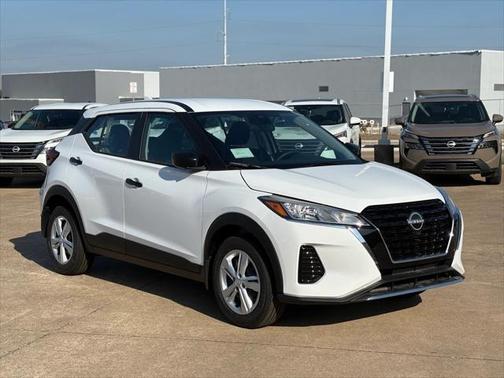 2025 Nissan Kicks S