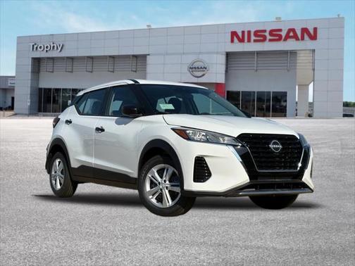 2025 Nissan Kicks S