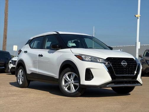 2025 Nissan Kicks S