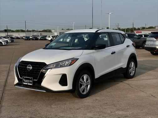 2025 Nissan Kicks S
