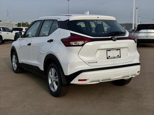 2025 Nissan Kicks S
