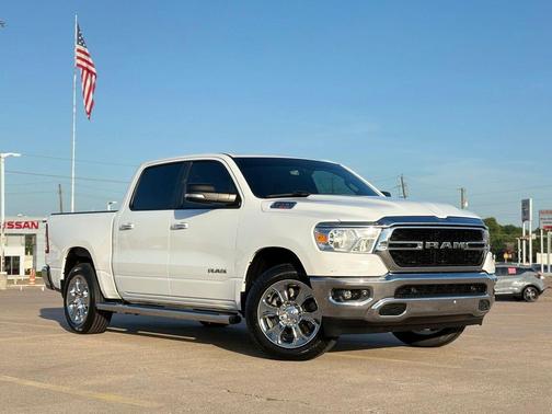 Bright White Clearcoat 2020 RAM 1500 Big Horn/Lone Star