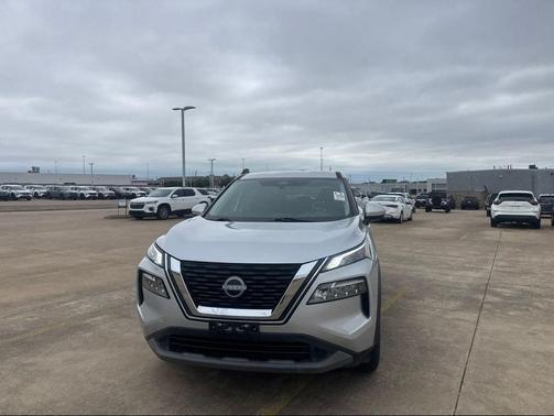 Brilliant Silver Metallic 2023 Nissan Rogue SV