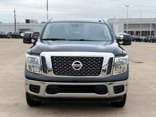 Magnetic Black 2018 Nissan Titan SV