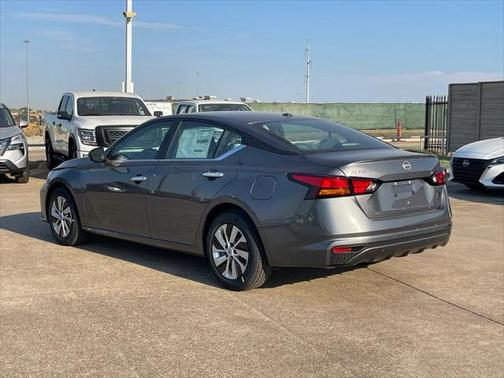 2025 Nissan Altima S FWD