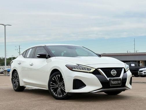 Pearl White Tricoat 2021 Nissan Maxima 3.5 SV