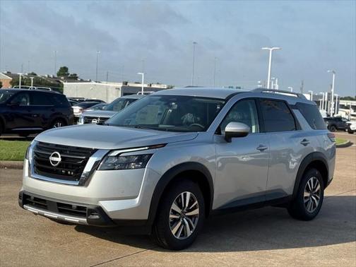 2025 Nissan Pathfinder SL FWD