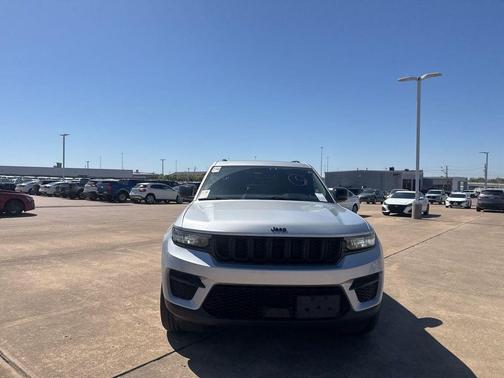 2022 Jeep Grand Cherokee Altitude