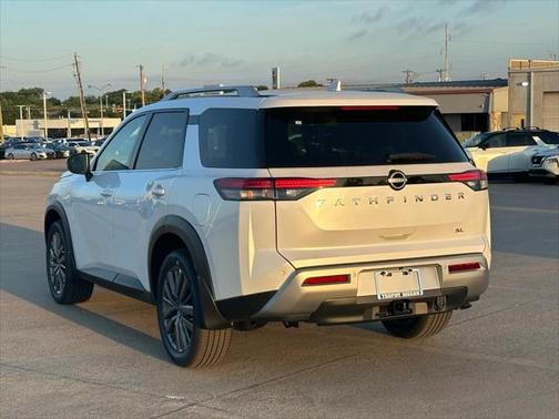 2025 Nissan Pathfinder SL FWD