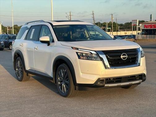 2025 Nissan Pathfinder SL FWD