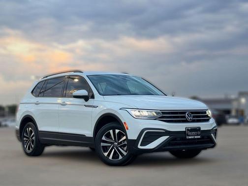 Pure White 2024 Volkswagen Tiguan 2.0T S