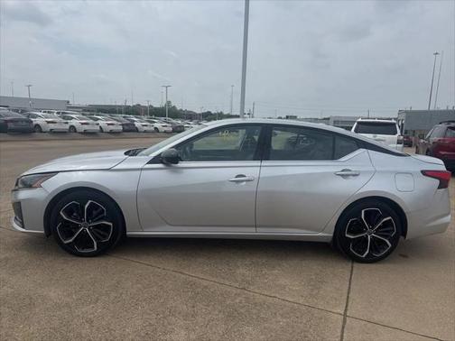2024 Nissan Altima SR FWD