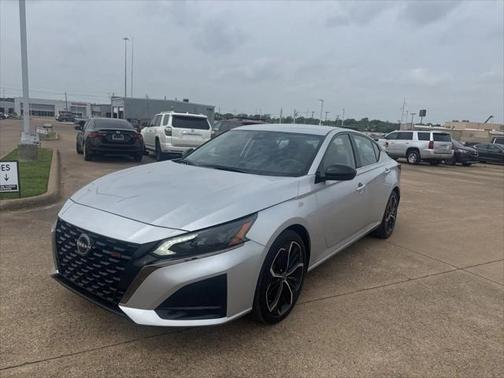 2024 Nissan Altima SR FWD