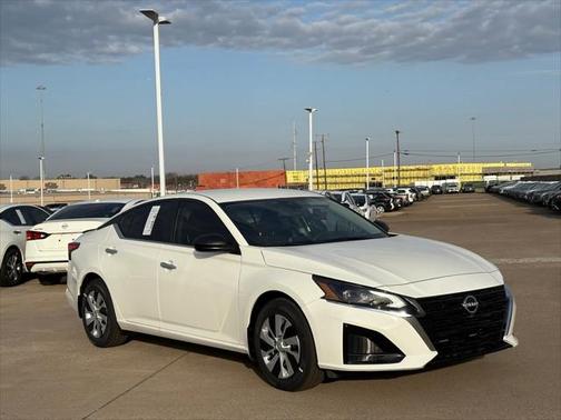 2025 Nissan Altima S FWD