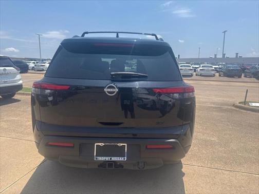 2023 Nissan Pathfinder SV FWD