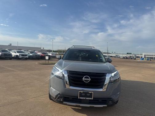 2023 Nissan Pathfinder Platinum 4WD