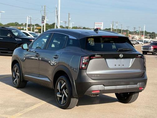 Gun Metallic 2026 Nissan Kicks SV