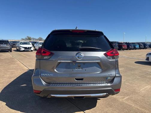 2017 Nissan Rogue Hybrid SV