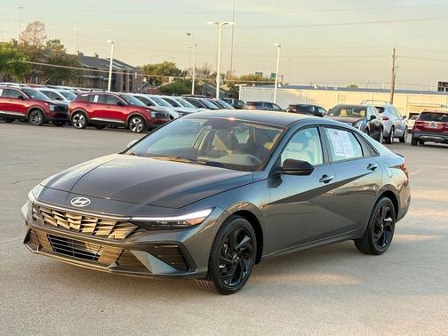 2026 Hyundai ELANTRA Sport