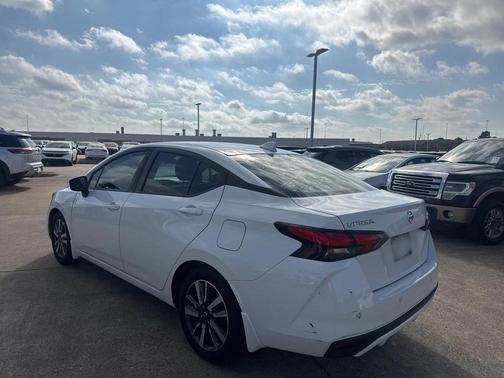 2020 Nissan Versa 1.6 SV