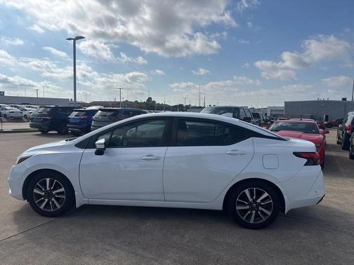 2020 Nissan Versa 1.6 SV